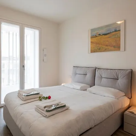 Apartment Bnbutler - Rosalba Carriera, 7 - Bright And Modern *