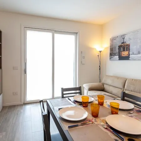 Bnbutler - Rosalba Carriera, 7 - Bright And Modern Apartment Milan