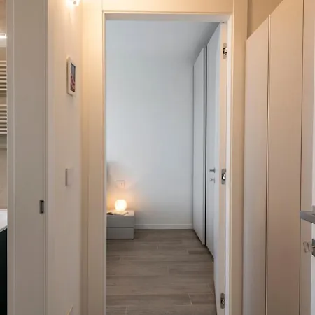 Apartment Bnbutler - Rosalba Carriera, 7 - Bright And Modern *
